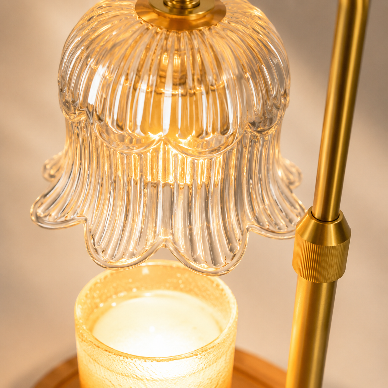 The Lily Candle Warmer Lamp