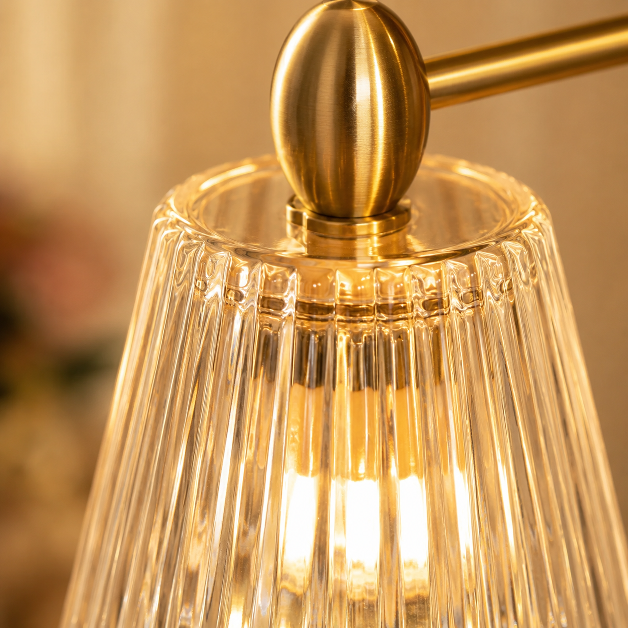 The Fluted Glass Candle Warmer Lamp